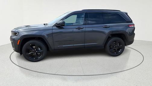Metallic 2026 Jeep Grand Cherokee Limited