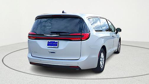2024 Chrysler Pacifica Touring-L