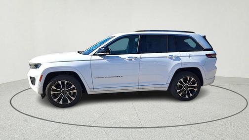 2022 Jeep Grand Cherokee Overland
