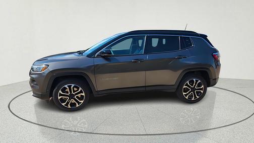 Sting Gray Clearcoat 2024 Jeep Compass Limited