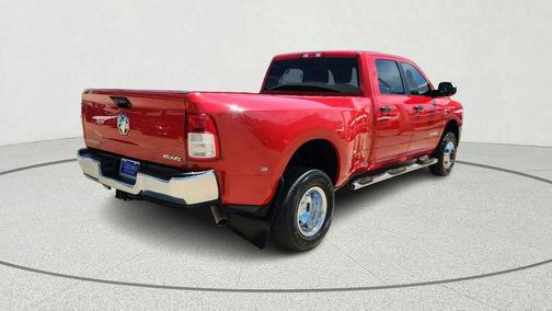 Flame Red Clearcoat 2022 RAM 3500 Big Horn