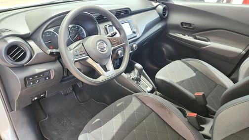 Brilliant Silver Metallic 2020 Nissan Kicks S