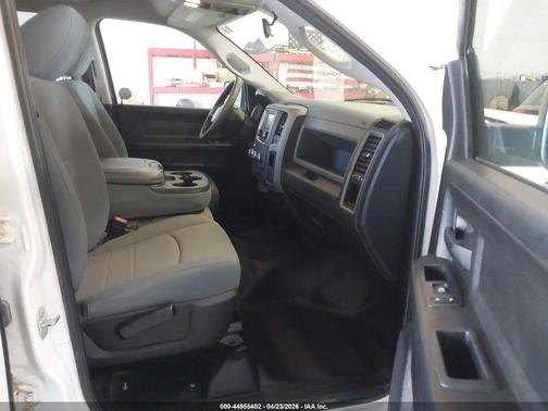 Bright White Clearcoat 2019 RAM 1500 Classic Tradesman