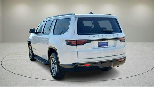 2024 Jeep Wagoneer Base