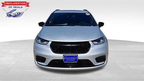 Silver Mist Clearcoat 2026 Chrysler Pacifica Limited