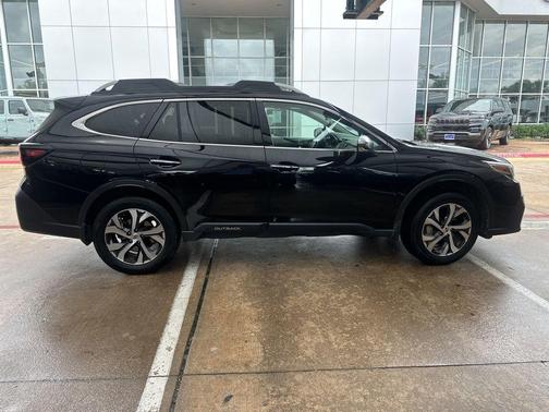 Crystal Black Silica 2021 Subaru Outback Touring XT