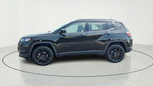 Diamond Black 2026 Jeep Compass Latitude