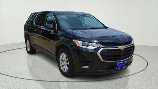 Mosaic Black Metallic 2021 Chevrolet Traverse LS