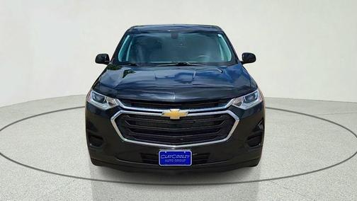 Mosaic Black Metallic 2021 Chevrolet Traverse LS