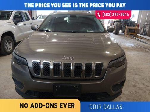 Light Brownstone Pearlcoat 2019 Jeep Cherokee Latitude