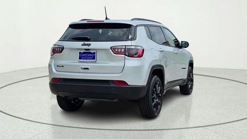 Silver Zynith 2026 Jeep Compass Latitude