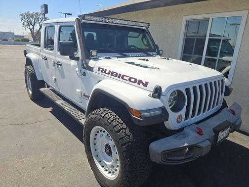 Bright White Clearcoat 2021 Jeep Gladiator Rubicon