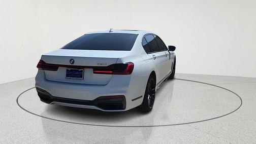 Alpine White 2020 BMW 740 i