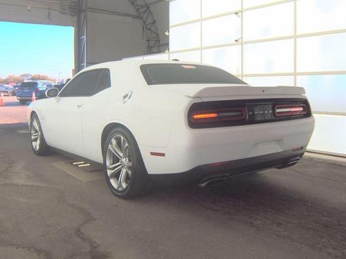 White Knuckle Clearcoat 2022 Dodge Challenger R/T