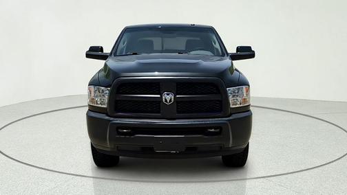 Brilliant Black Crystal Pearlcoat 2018 RAM 3500 Tradesman