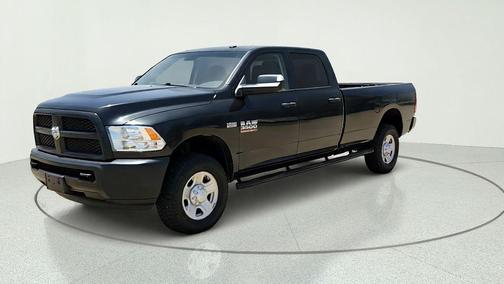Brilliant Black Crystal Pearlcoat 2018 RAM 3500 Tradesman