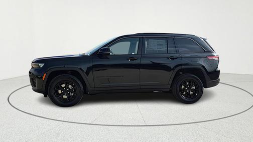 2026 Jeep Grand Cherokee Laredo