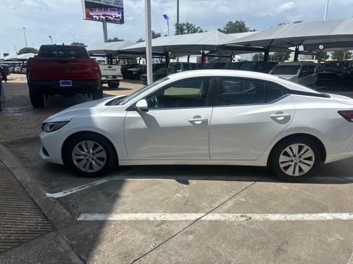 Cloud White 2022 Nissan Sentra S