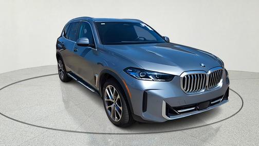 Gray Metallic 2024 BMW X5 xDrive40i