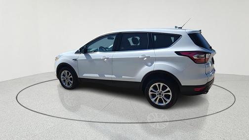 Oxford White 2017 Ford Escape SE