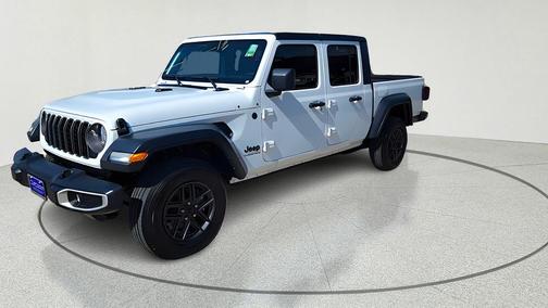 Bright White Clearcoat 2025 Jeep Gladiator Sport