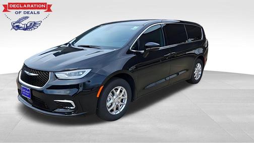 Diamond Black 2026 Chrysler Pacifica Select