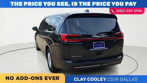 Diamond Black 2026 Chrysler Pacifica Select