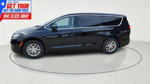 Diamond Black 2026 Chrysler Pacifica Select