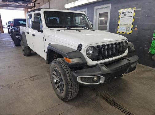 Bright White Clearcoat 2025 Jeep Gladiator Sport