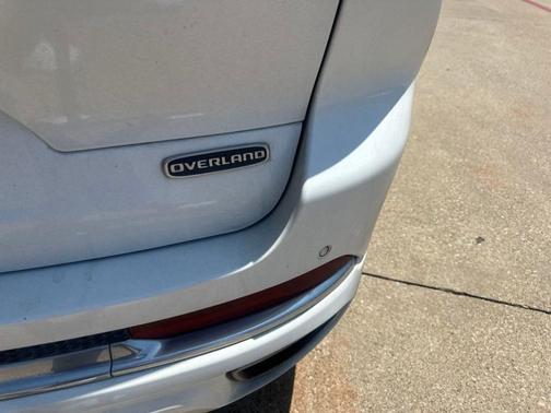 Bright White Clearcoat 2023 Jeep Grand Cherokee L Overland