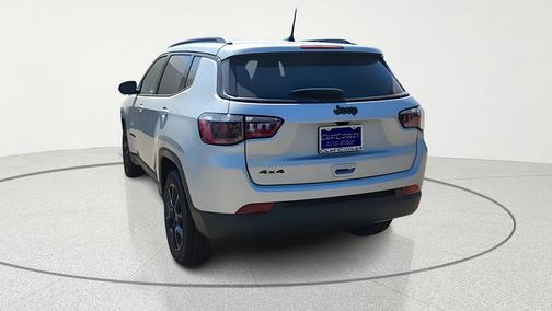 Silver Zynith 2026 Jeep Compass Latitude