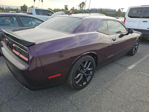 Hellraisin 2022 Dodge Challenger GT