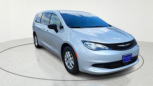 Silver Mist Clearcoat 2026 Chrysler Voyager LX