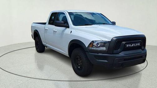 Bright White Clearcoat 2022 RAM 1500 Classic SLT