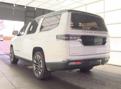 2022 Jeep Grand Wagoneer Series III