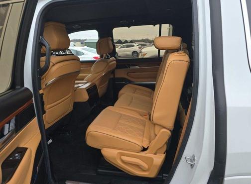 2022 Jeep Grand Wagoneer Series III