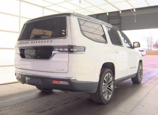 2022 Jeep Grand Wagoneer Series III