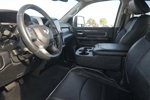 Diamond Black 2024 RAM 2500 Laramie