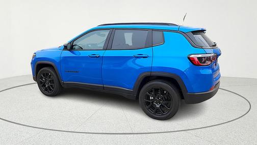 Hydro Blue Pearlcoat 2026 Jeep Compass Latitude