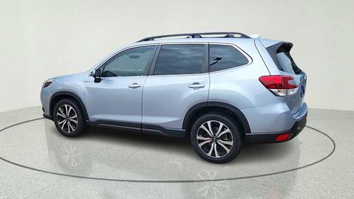 Ice Silver Metallic 2022 Subaru Forester Limited