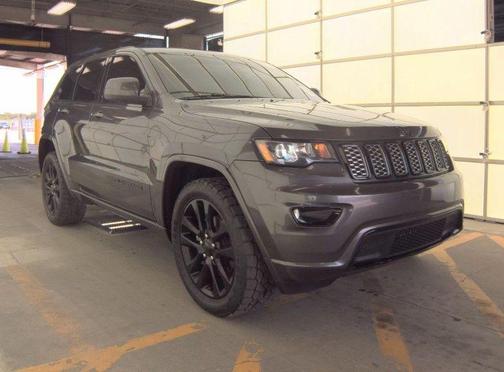 Granite Crystal Clearcoat Metallic 2019 Jeep Grand Cherokee Altitude
