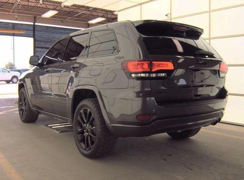 Granite Crystal Clearcoat Metallic 2019 Jeep Grand Cherokee Altitude