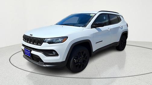 Bright White Clearcoat 2026 Jeep Compass Latitude