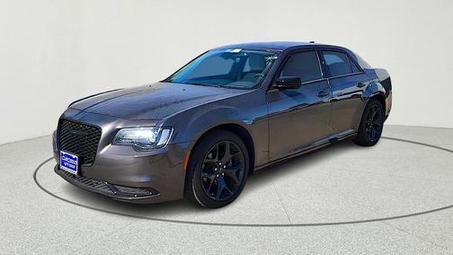 2023 Chrysler 300 Touring