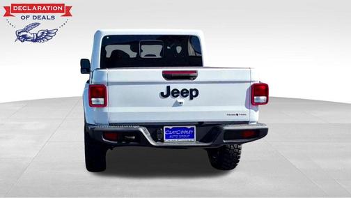 Bright White Clearcoat 2026 Jeep Gladiator Texas Trail