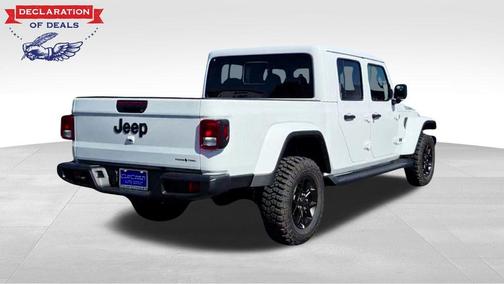 Bright White Clearcoat 2026 Jeep Gladiator Texas Trail