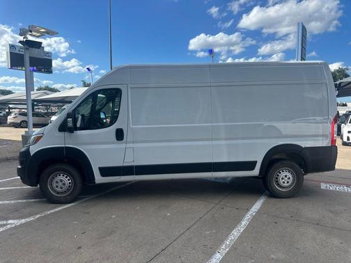 Bright White Clearcoat 2025 RAM ProMaster 2500 High Roof