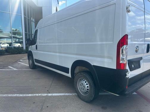 Bright White Clearcoat 2025 RAM ProMaster 2500 High Roof
