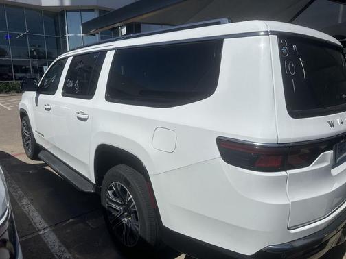 Bright White Clearcoat 2024 Jeep Wagoneer L Series II