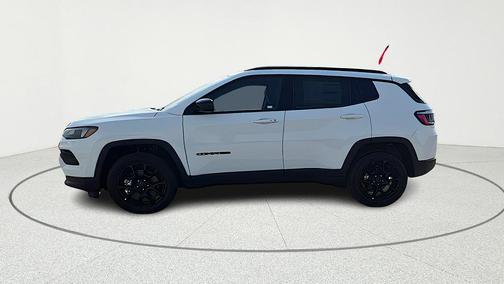 Bright White Clearcoat 2026 Jeep Compass Latitude